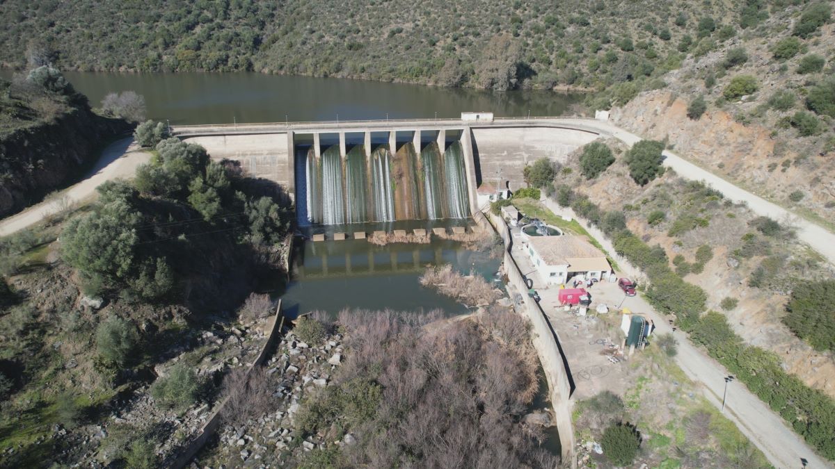 Servicios de ingeniería y consultoría para redacción de documentación necesaria para la presa Castilblanco de los Arroyos