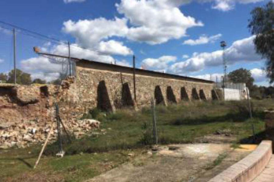 Modificación del proyecto básico y de ejecución y dirección de obras y coordinación de seguridad y salud de la rehabilitación del muro de contención del campo de fútbol, en el t.m. de minas de Riotinto (Huelva)